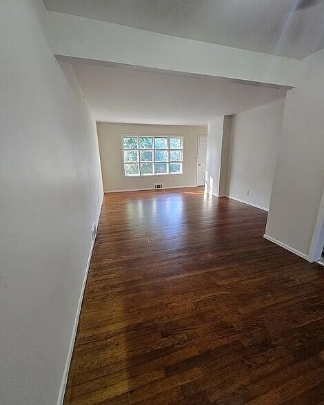 Building Photo - 681 Aldrich Rd