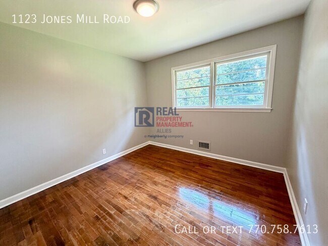 Building Photo - 1123 Jones Mill Rd