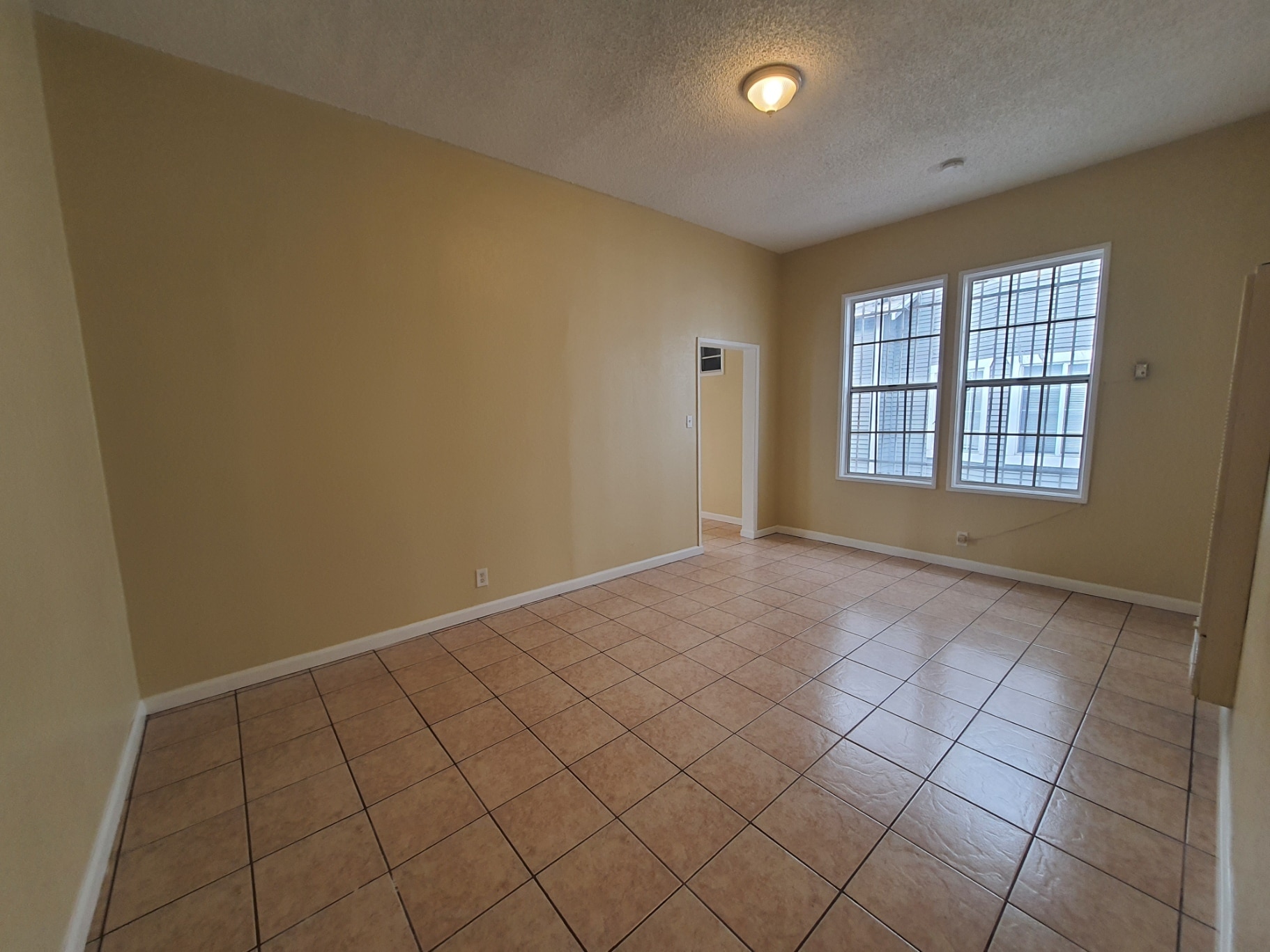 Living room - 4226 Wall St