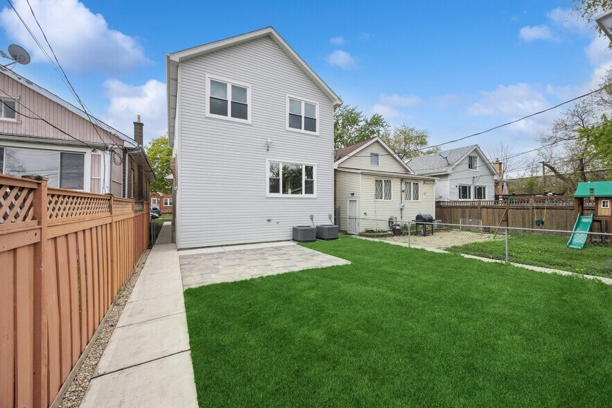 Building Photo - 3141 Harvey Ave