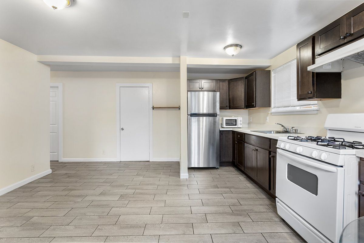 Building Photo - 1809 38th Ave