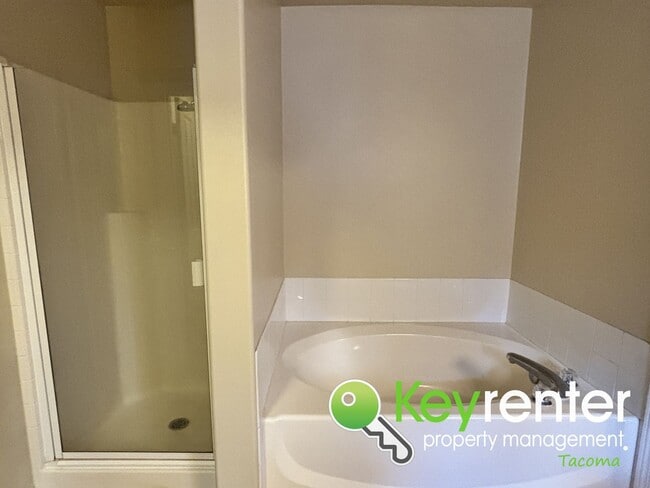 Building Photo - Spacious 4-Bedroom, 2.5 Bath Dupont Rental...