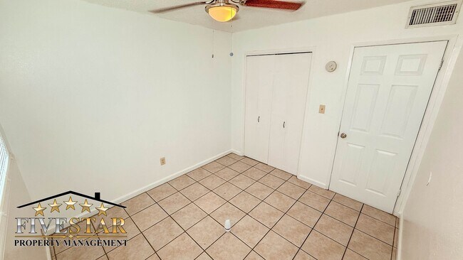 Building Photo - 1217 Tulare St