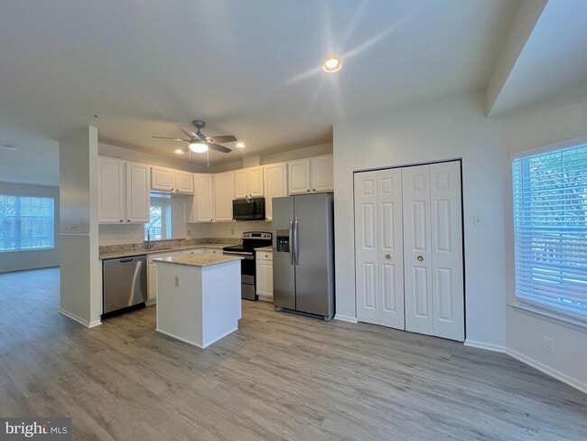 Building Photo - 6390 Wind Rider Way