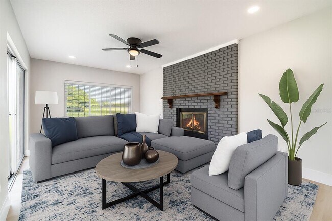 Building Photo - 1216 W Wellington Dr