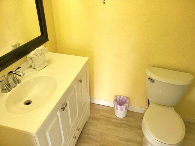 Building Photo - 2116 Grover Ave