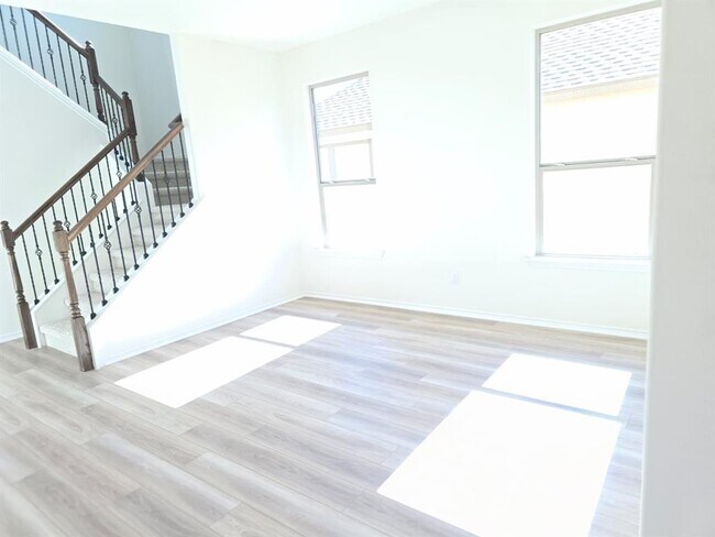 Building Photo - 1609 Red Berry Pass