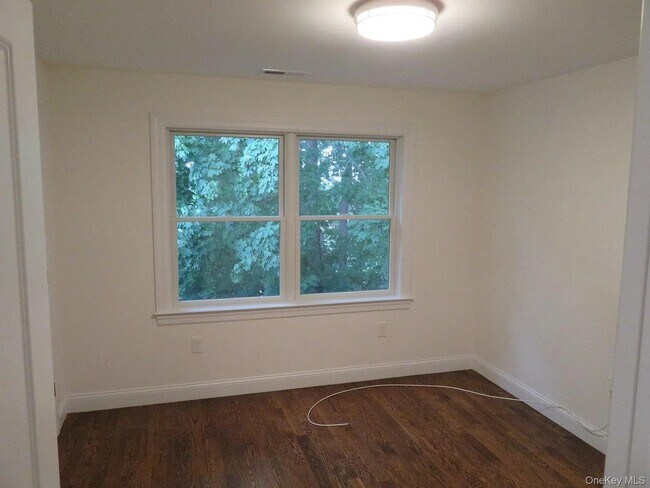 Building Photo - 47 Gibson Pl