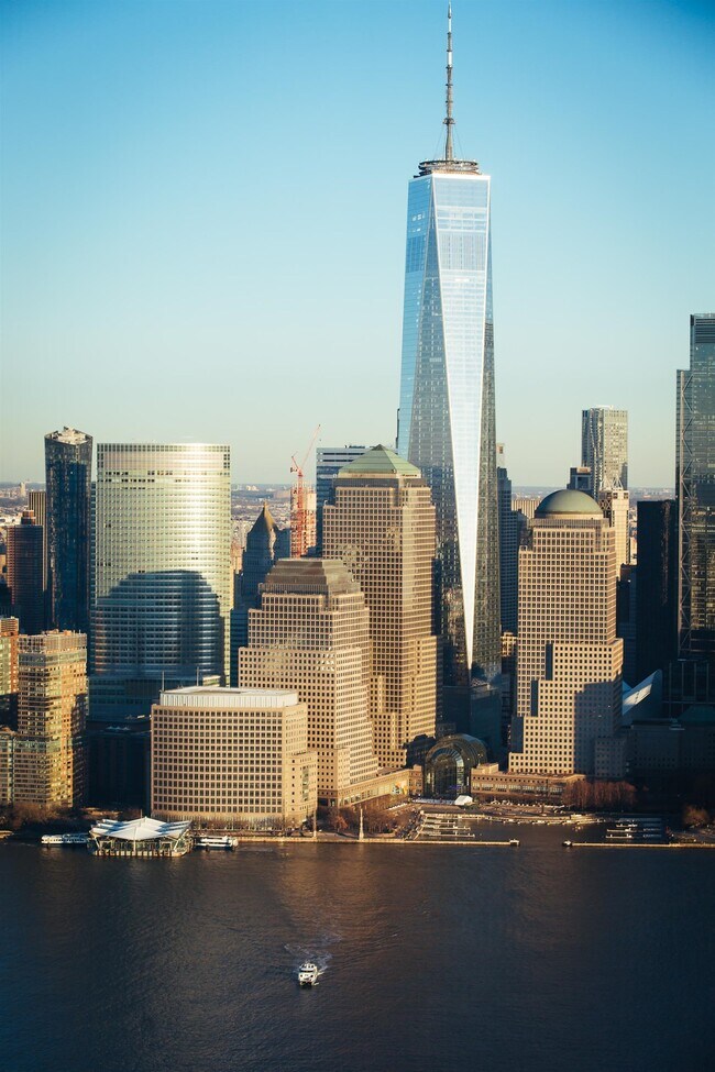 Building Photo - 99 Hudson St