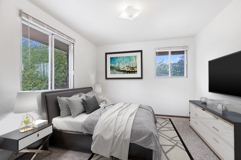 Building Photo - Charles Apartments