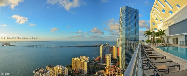 Building Photo - 2 br, 2 bath Condo - 1300 Brickell Bay Dr