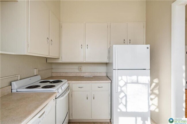 Building Photo - 426 Heckewelder Pl