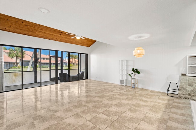 Building Photo - 216 Old Meadow Way