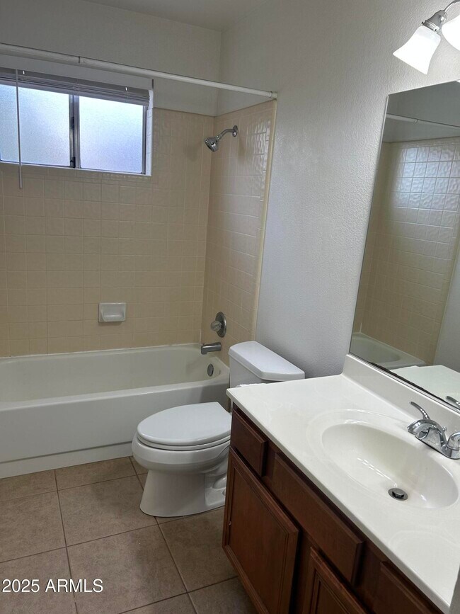 Building Photo - 6120 E Hobart St