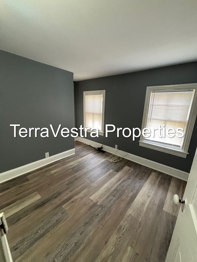 Building Photo - 3 Bed Single Family in Salem. Eligible for...