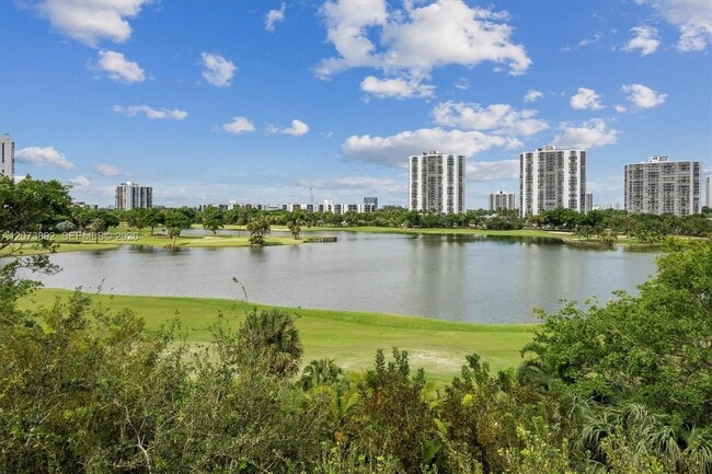 Building Photo - 20000 E Country Club Dr