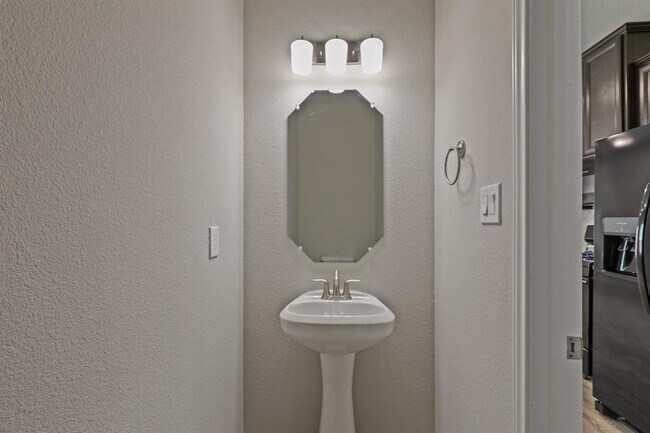 Building Photo - 13504 Axel Ln