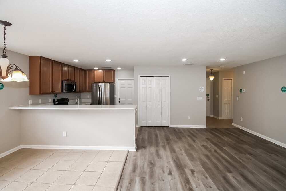 Building Photo - 607 Sunny Stroll Dr