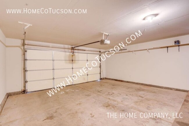 Building Photo - 7811 E Starbright Ct