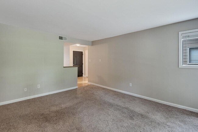 Building Photo - 1843 Fernspring Cove