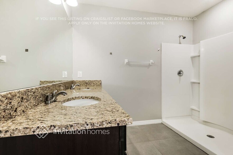 Building Photo - 14954 Flowing Gold Dr