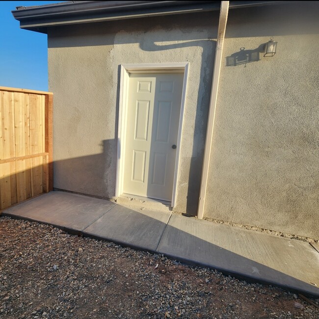 Primary Photo - 2742 Meadowbrook Dr