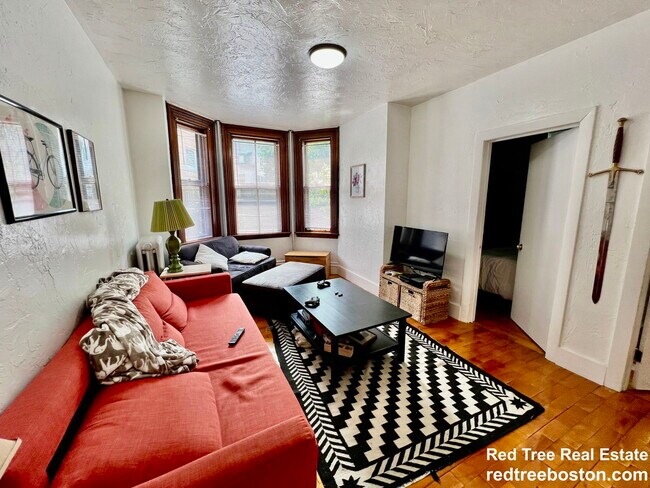 Building Photo - 4 Adella Pl