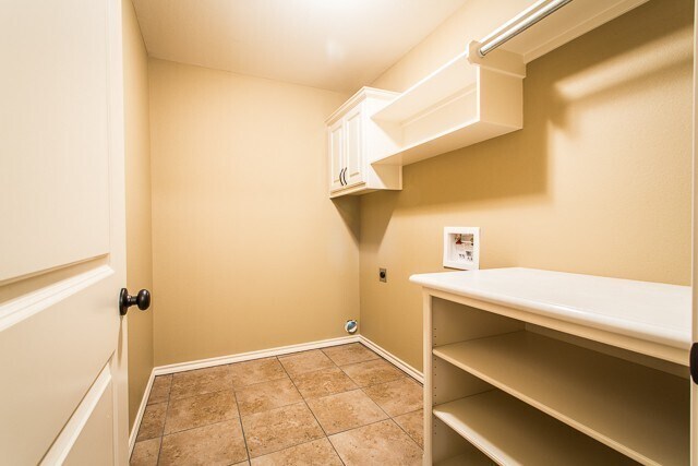 Building Photo - Available- JANUARY 2026-  Single Family Ho...