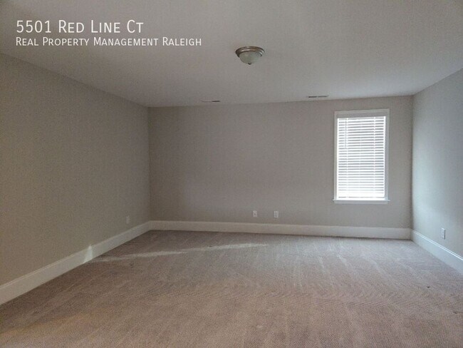 Building Photo - 5501 Red Line Ct