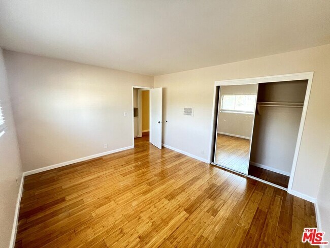 Building Photo - 2637 S Centinela Ave