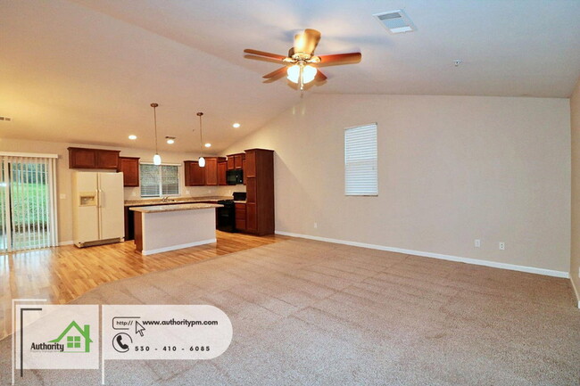 Building Photo - 2381 Yellow Finch Way