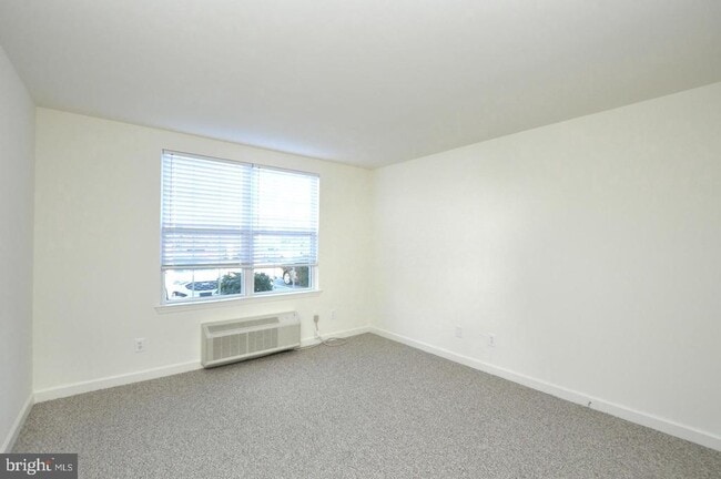 Building Photo - 113 Roosevelt Blvd