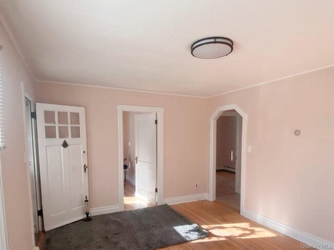 Building Photo - 11 Edgewood Pl