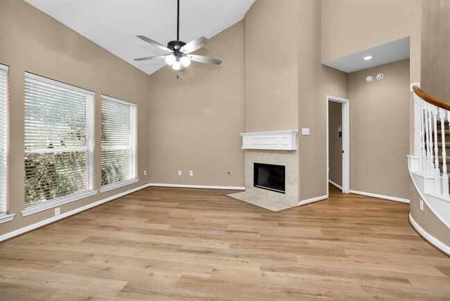 Building Photo - 20931 Deauville Dr