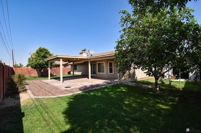 Building Photo - 3555 W 15th Ln