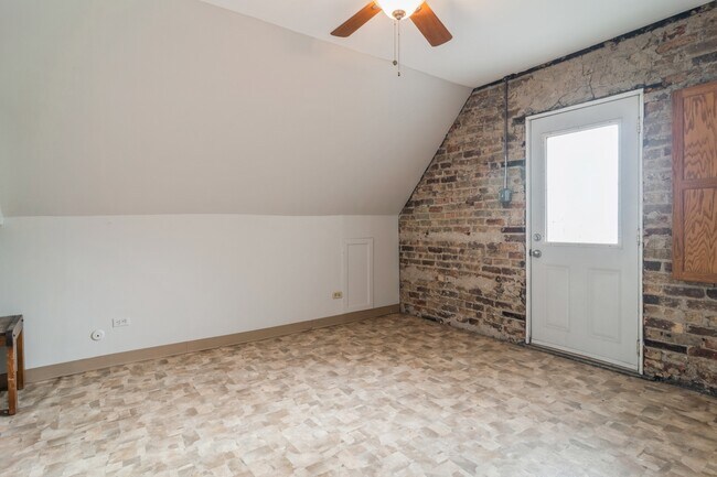 Building Photo - 1823 W Thomas St