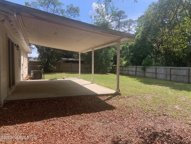 Building Photo - 8384 Chessman Ct