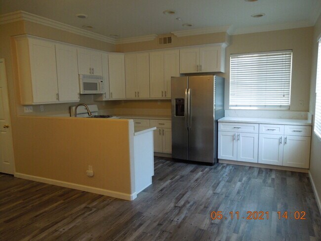 Building Photo - 33770 Willow Haven Ln