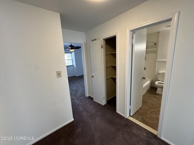 Building Photo - 156 Primrose Ln