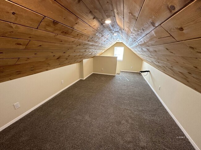 Building Photo - 52800 Sugar Pine Dr