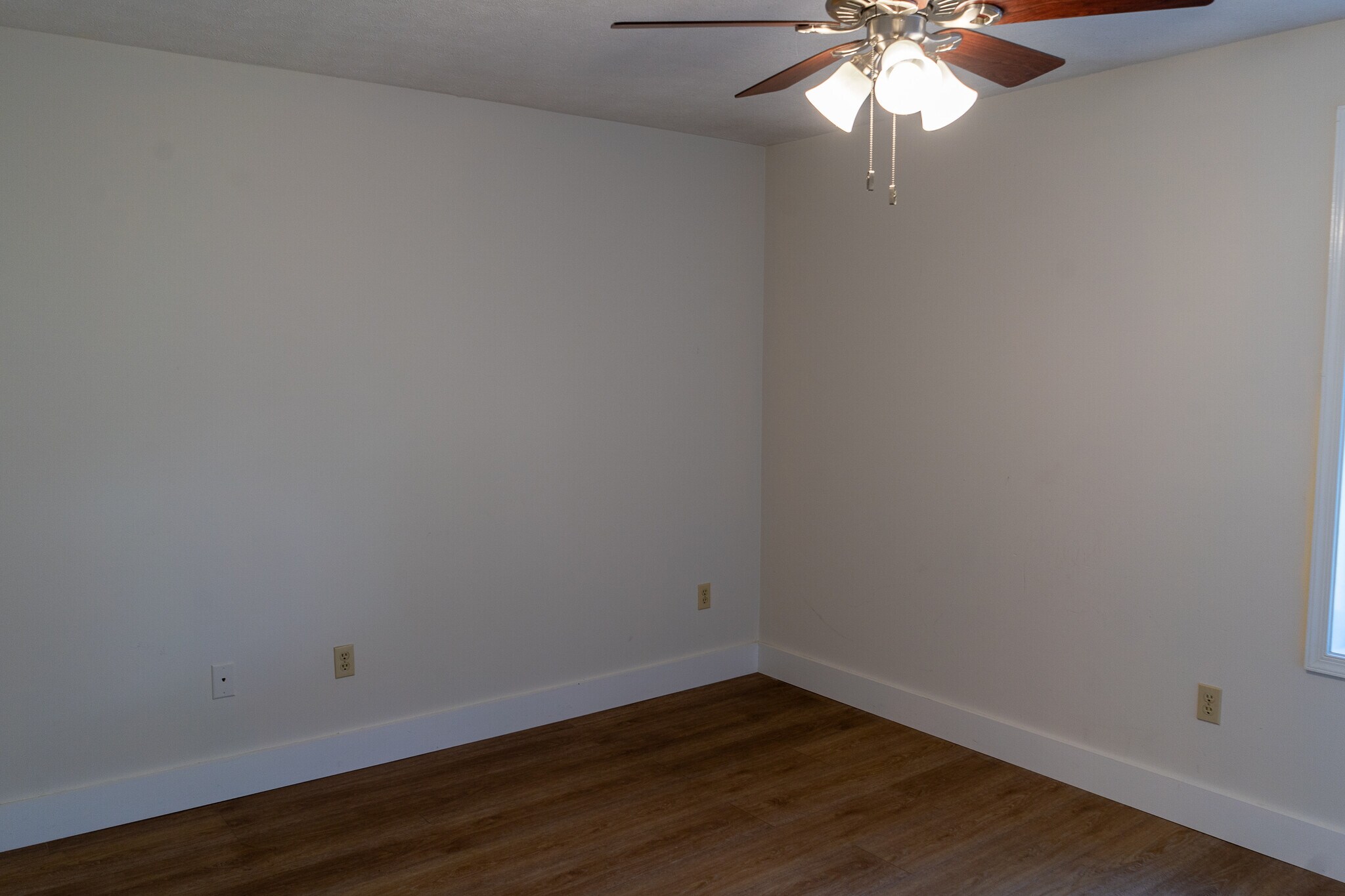 Building Photo - 1921 Ty Way Xing