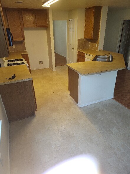 Building Photo - 4838 Lazy Timbers Dr