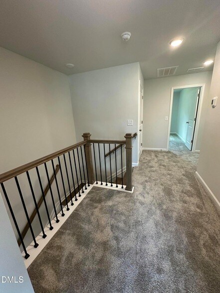 Building Photo - 531 Glen Clova Dr