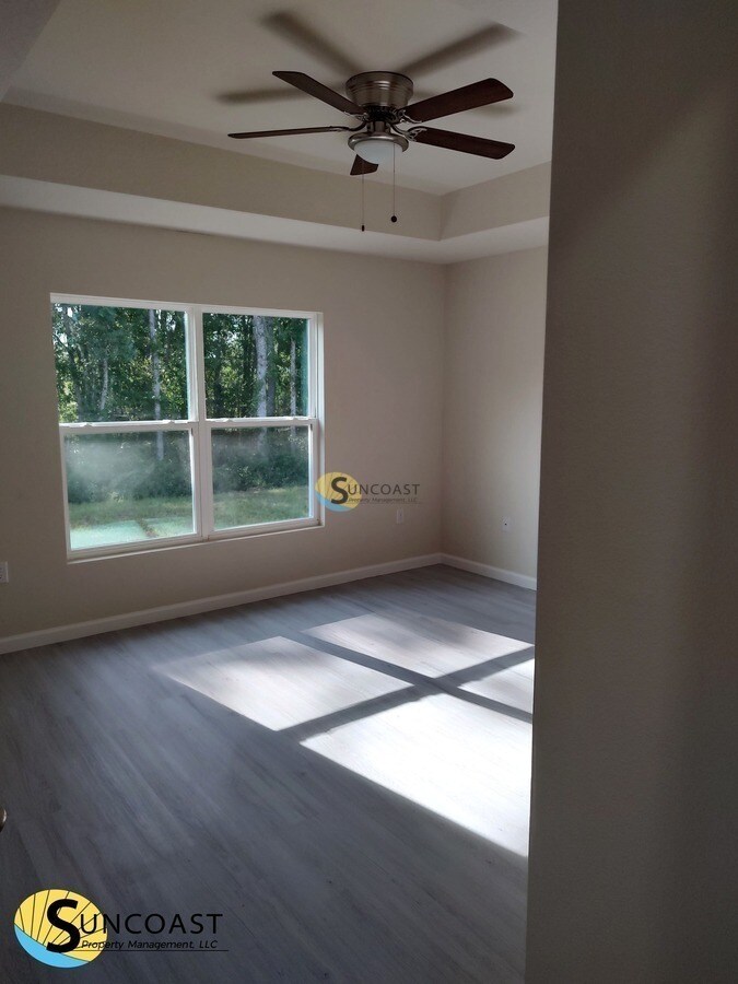 Building Photo - 14965 SW 48th Ave