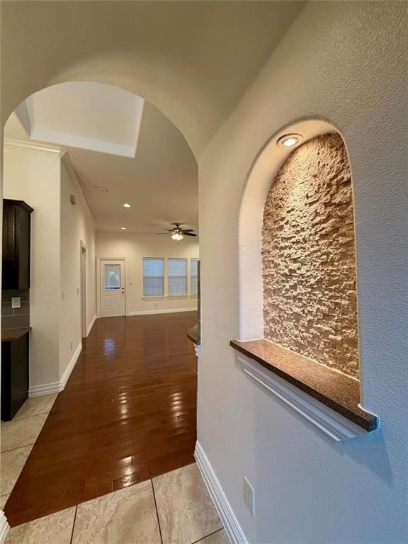 Building Photo - 398 Mesa Dr