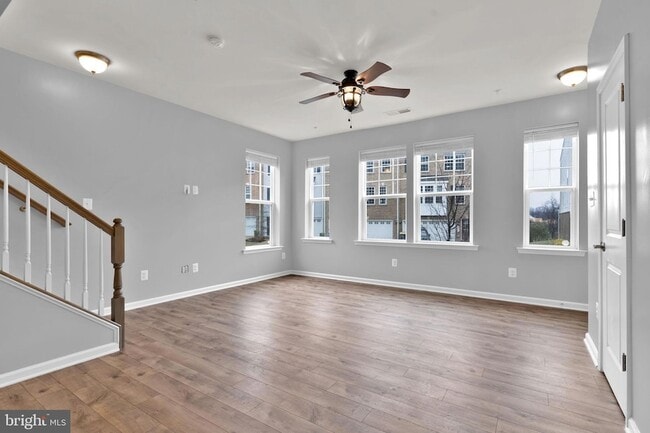 Building Photo - 9713 Glassy Creek Way