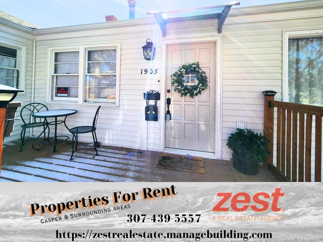 Building Photo - 1905 E 3rd St