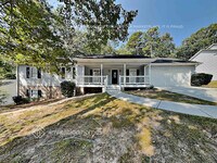 Building Photo - 2461 Sherrie Ln SW