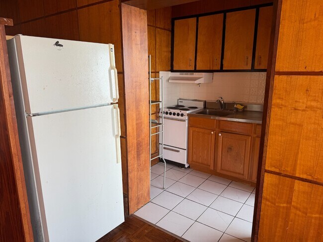 Building Photo - 10245 Dixie Hwy