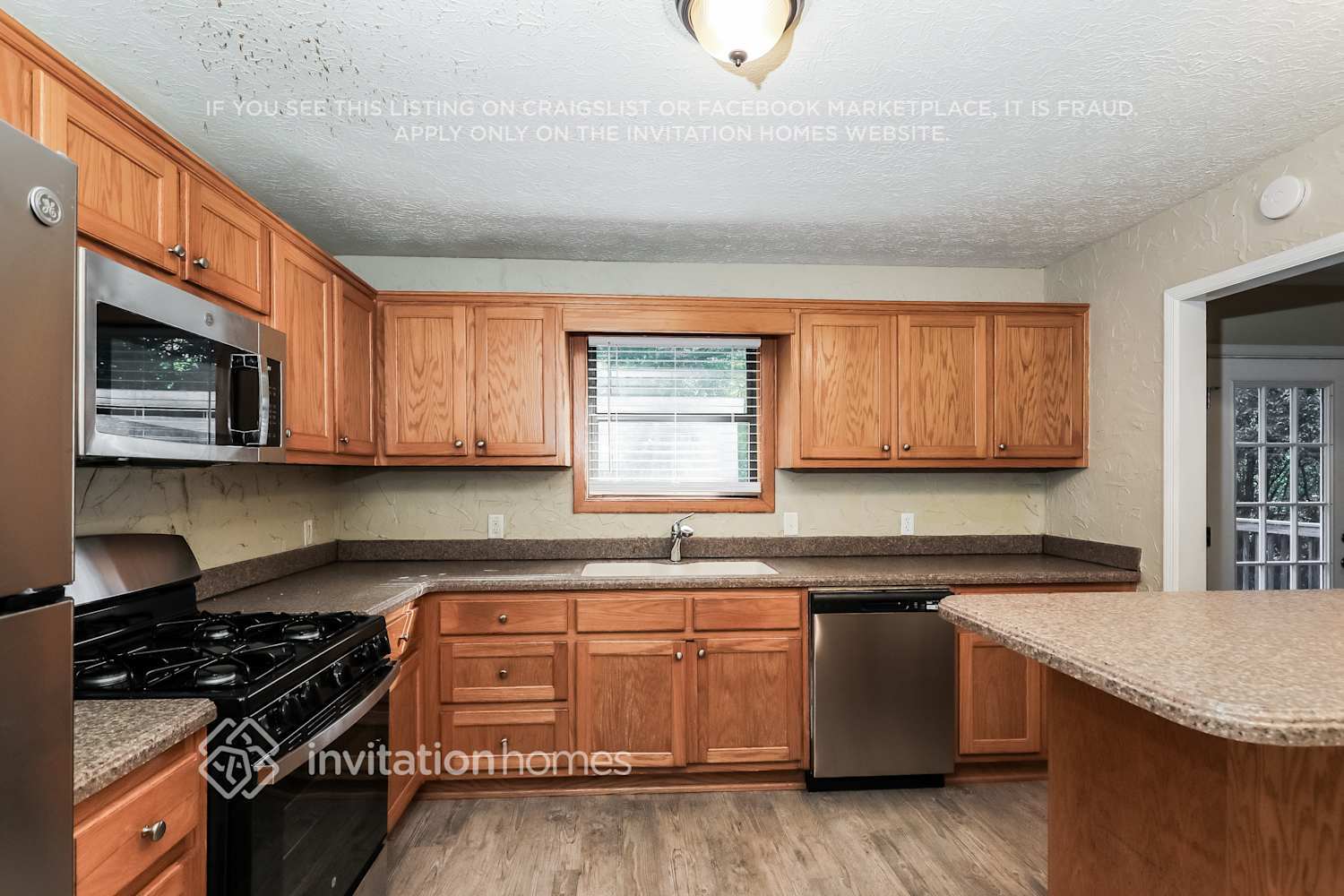 Building Photo - 215 Merrydale Dr
